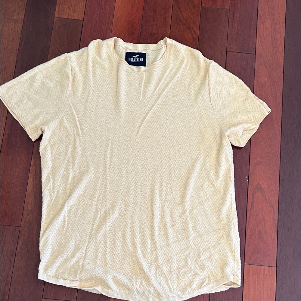 Hollister Beige Patterned Tee